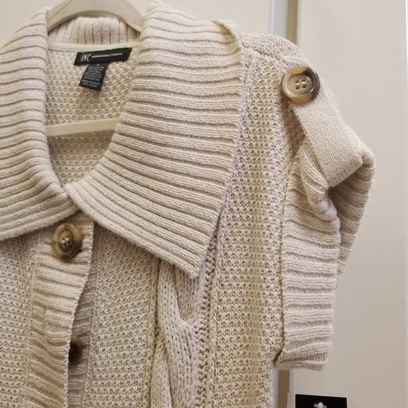 Cardigan - Picture 2 of 3